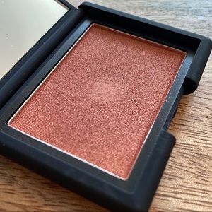 nars savage blush swatch
